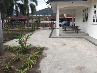 The Garden Vacation Home - Lumut - 3