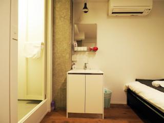 Yeah Room Namba - Osaka - 3