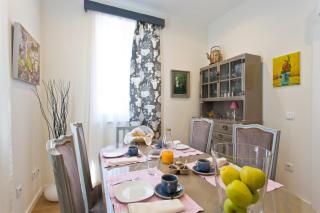 Luxurious Pink House and Parking - Porto - 5