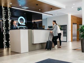 Q Hotel Plus Katowice - Katowice - 8