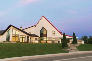Days Inn by Wyndham Kingston - Kingston - 3