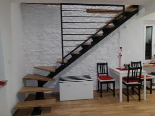 Stone Wall Apartment Izola - Izola - 9