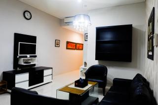 Strategic 2BR Apartment at Trillium Residence By Travelio - Surabaya - 8
