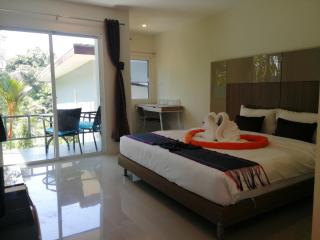 Chomphu Resort - Khao Lak - 4