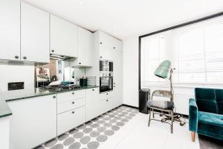 Bright and stylish 1 bedroom apt in Notting Hill - 4
