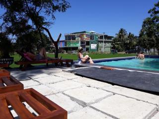 Traveller's Home Hotel - 7