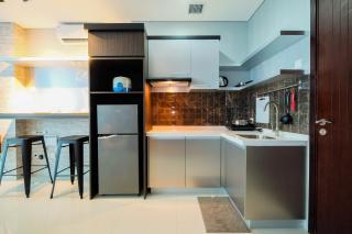 Spacious and Artsy Studio Apartment at Brooklyn Alam Sutera By Travelio - Dongkal Dua - 2