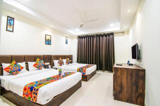FabHotel Amrit Greens - 2