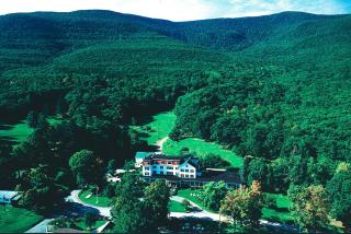 Winter Clove Family Inn - Round Top - 8