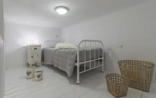 Uncle's House luxury Suites - Adamas - 4