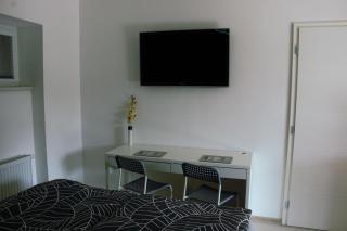 Garden studio apt-FREE parking,close D8,metro,EXPO - 4