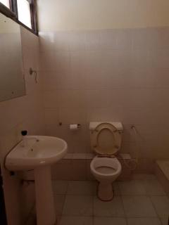 Surahi Restaurant & Guest House - Malindi - 1