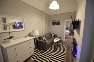 Slateford House Apartment Ground Floor Main Door - Edinburgh - 1