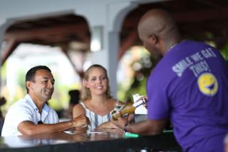 Pelican Bay Hotel - 5