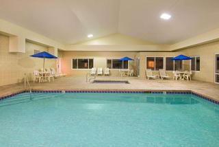 Days Inn by Wyndham Fremont - 9