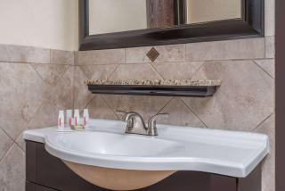 Ramada by Wyndham Minneapolis Golden Valley - 4