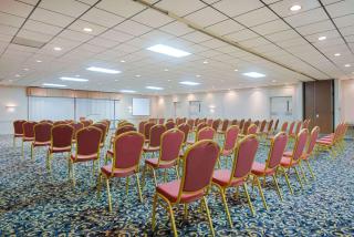 Days Inn by Wyndham Fremont - Fremont - 1