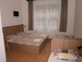 Fanni Budapest Guesthouse - Budapest - 4