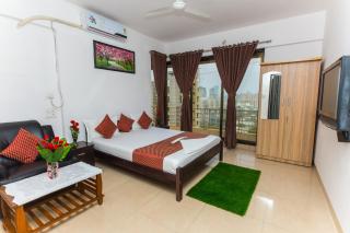 Aristo Room, Apartment - Homestay near Kokilaben Dhirubai Ambani Hospital for family only, - Mumbai - 0