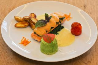 Hotel-Restaurant & Metzgerei Rößle - Dettingen an der Erms - 3