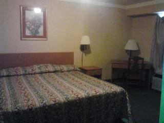 The Crossroads Hotel and Suites Irving - 9
