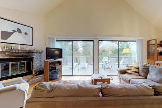 Cozy Chalet (15-013) - 8