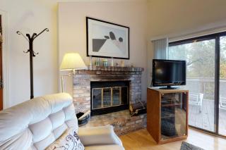 Cozy Chalet (15-013) - 5