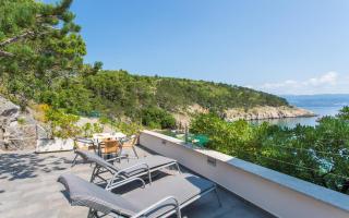 Seafront Apartment With Amazing Seaview - Vrbnik - 4