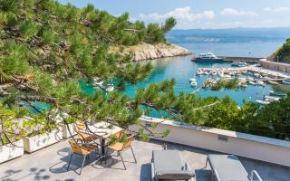 Seafront Apartment With Amazing Seaview - Vrbnik - 9