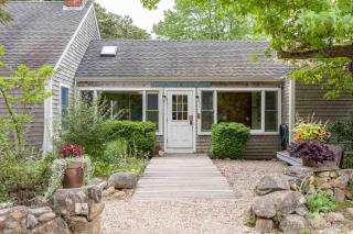 HI Martha's Vineyard Hostel - 3