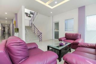 RedDoorz Plus near Stasiun Bekasi - Bekasi - 3