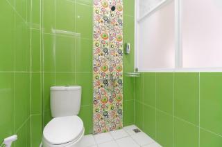 RedDoorz Plus near Stasiun Bekasi - 2