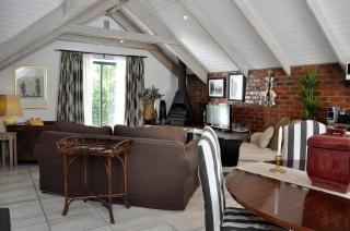 Los Olivos at the Yard - 2