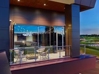 Mystic Lake Casino Hotel - 4