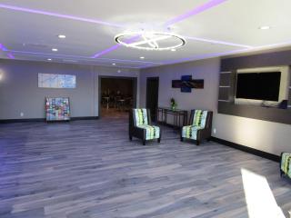 SureStay Plus Hotel by Best Western Point Richmond - Richmond - 9