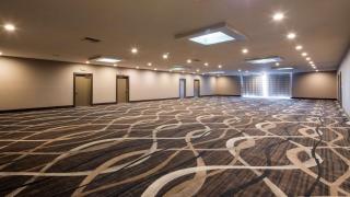 SureStay Plus Hotel by Best Western Point Richmond - Richmond - 2