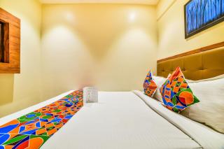 FabExpress Deluxe Comfort - Nr Kokilaben Hospital - Mumbai - 6