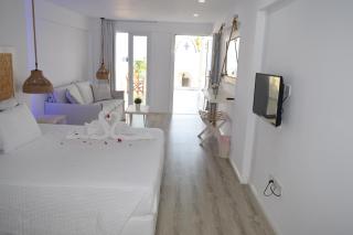 Ocean Dreams Suites - By the Harbour - 5