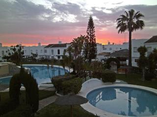 Precioso duplex con piscina en Real de la Barrosa - 0