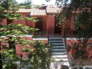Aronis Apartments - 1