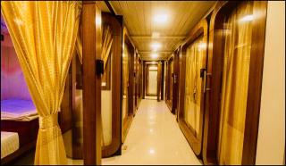 Qubestay Airport Capsule Hotel & Hostel - Mumbai - 7