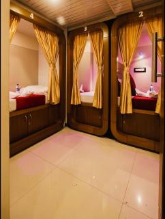 Qubestay Airport Capsule Hotel & Hostel - Mumbai - 5