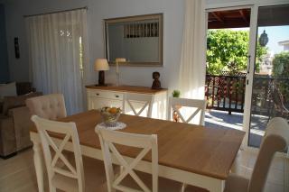 VILLA ALICIA with priv pool, beautiful garden and shady veranda- 5 min to the beach - Peyia - 7