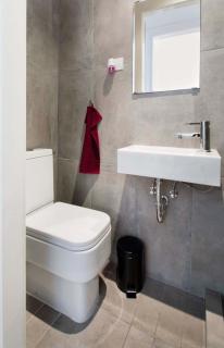 Andrassy Boulevard mid-term rentals - 1