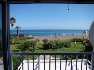 Your Vacation Retreat Right On The Beach - Casares - 9