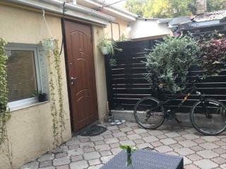 Дворик на Жуковского - 8