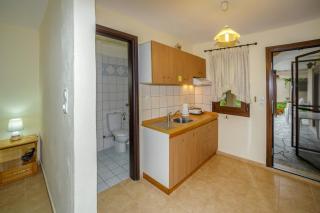 Maria - Pavlos Studios and Apartments - Vourvourou - 6