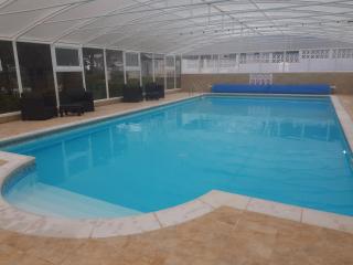 Valley Grove Bungalows - 1