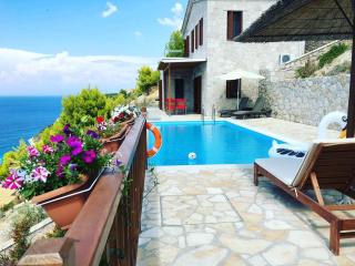 Milos Paradise Luxury Villas - Agios Nikitas - 5