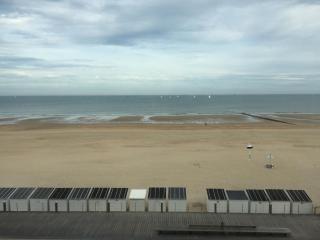 POIRE ET TABLE OOSTENDE 1 - 4